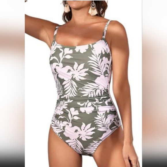 Floral Green and White One-Piece Swimsuit,New w Tags and Liner - Picture 1 of 3